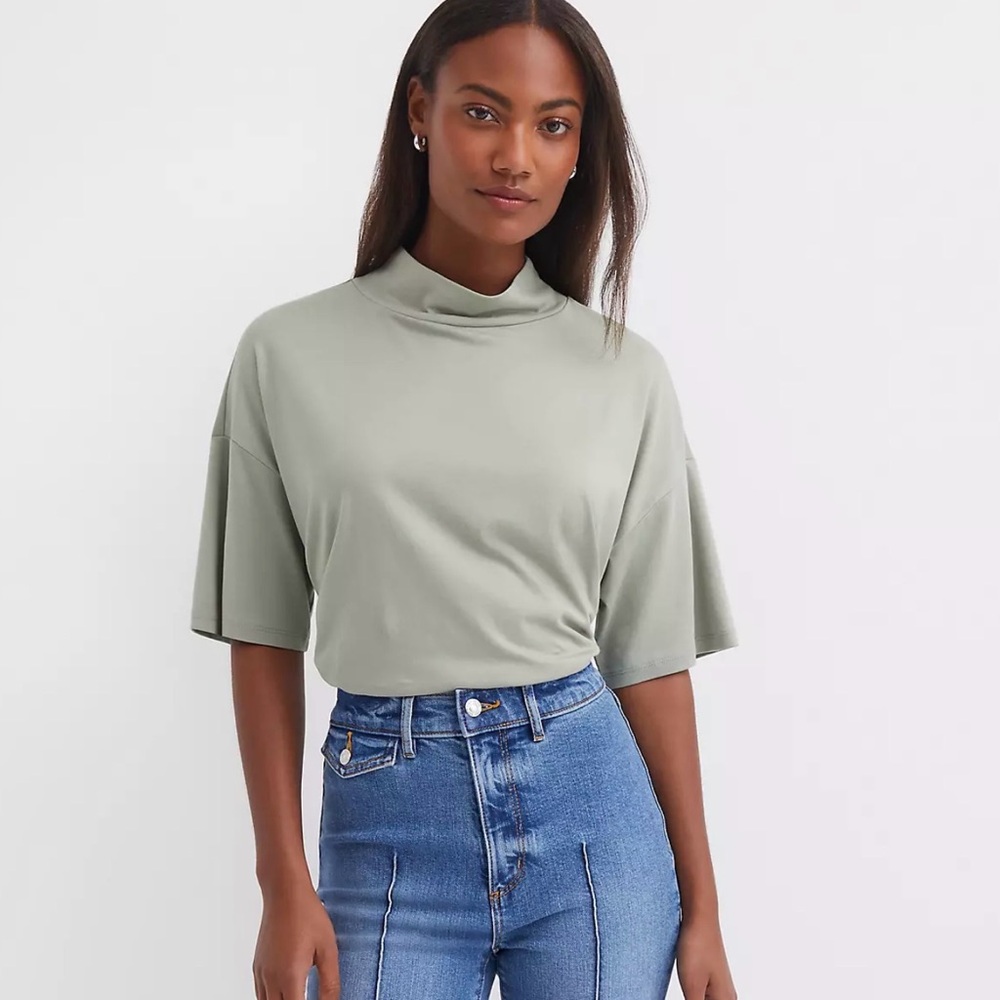 002 LOFT Sage Green Mock Neck Short Sleeve Top